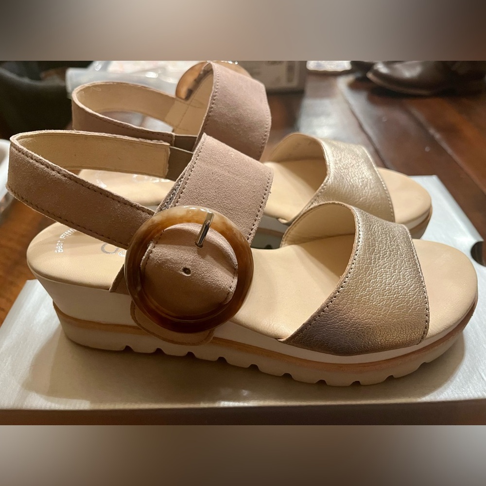 Brand new in box Gabor Slingback Platform Wedge Sandal